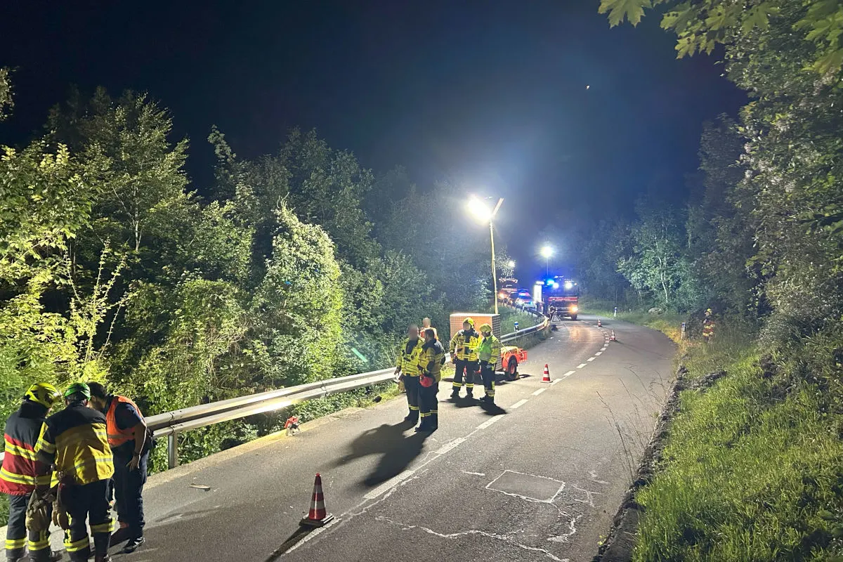 Unfall in Goldau SZ – Lenker stürzt in Bach