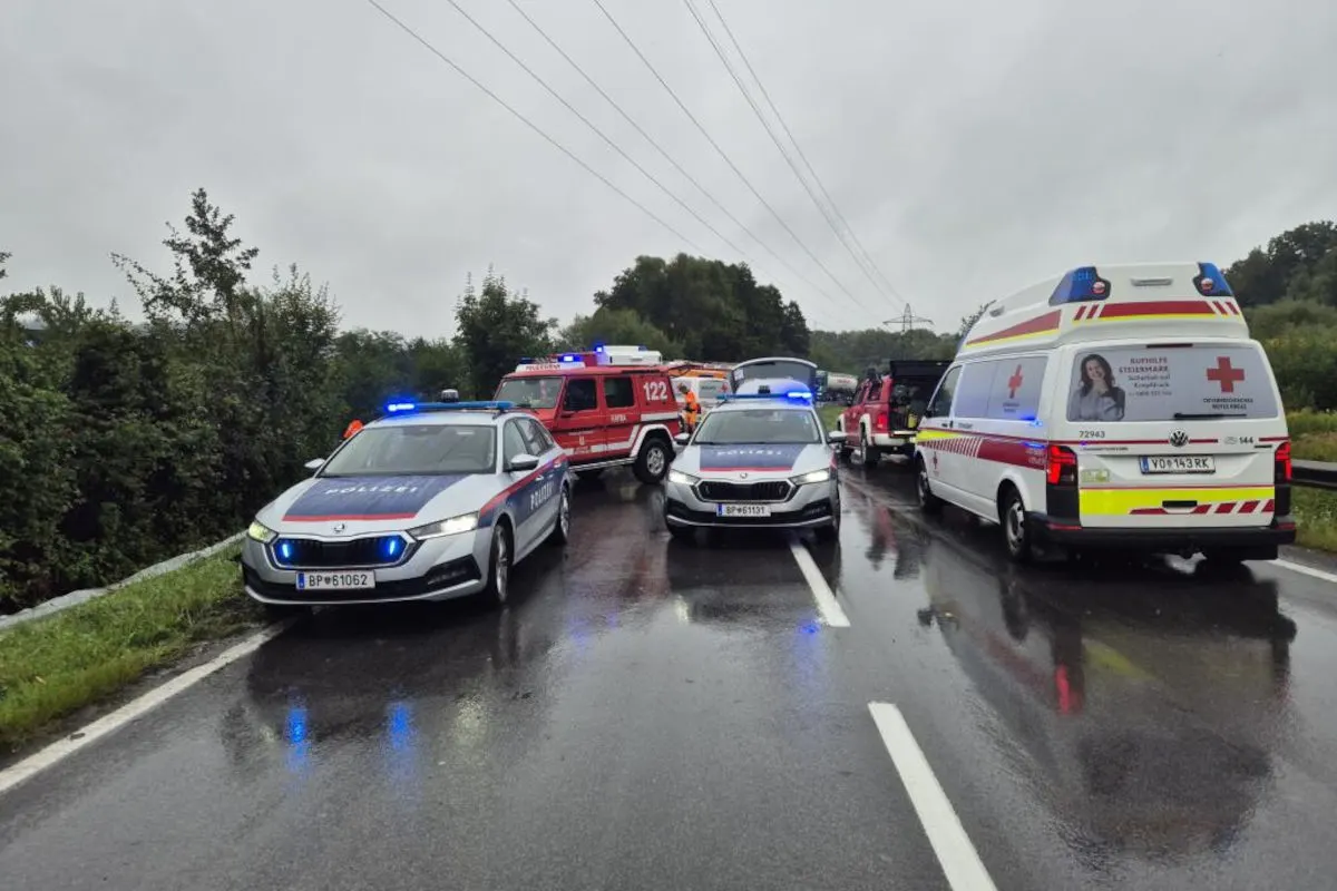 Schwerer Unfall bei Bärnbach ST – LKW überschlägt sich