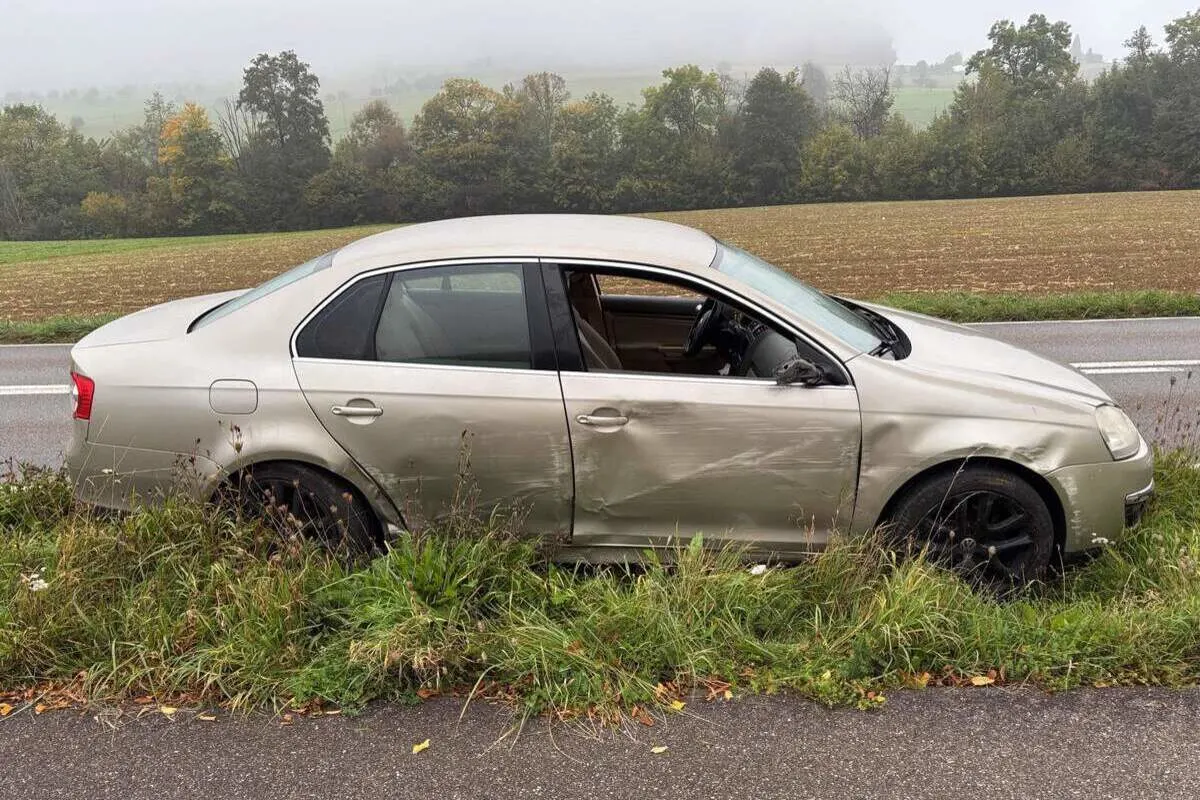 Unfall in Wittnau AG – Alkoholisiert gegen zwei Bäume geprallt