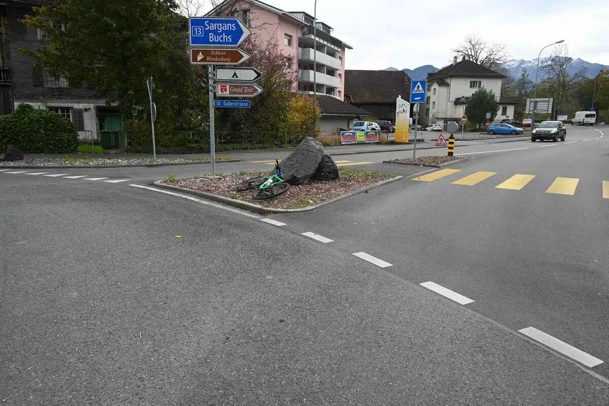Werdenberg SG – Velofahrer bei Kreisverkehr-Unfall verletzt
