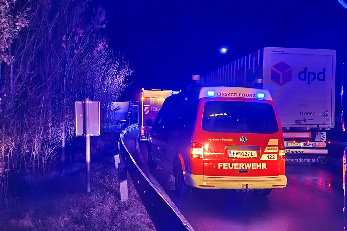 Unfall mit Lkw bei Liezen ST – 600 Liter Diesel ausgelaufen