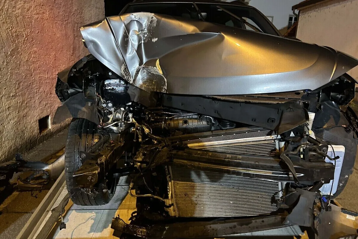 Schinznach Dorf AG – Autofahrerin verunfallt betrunken 
