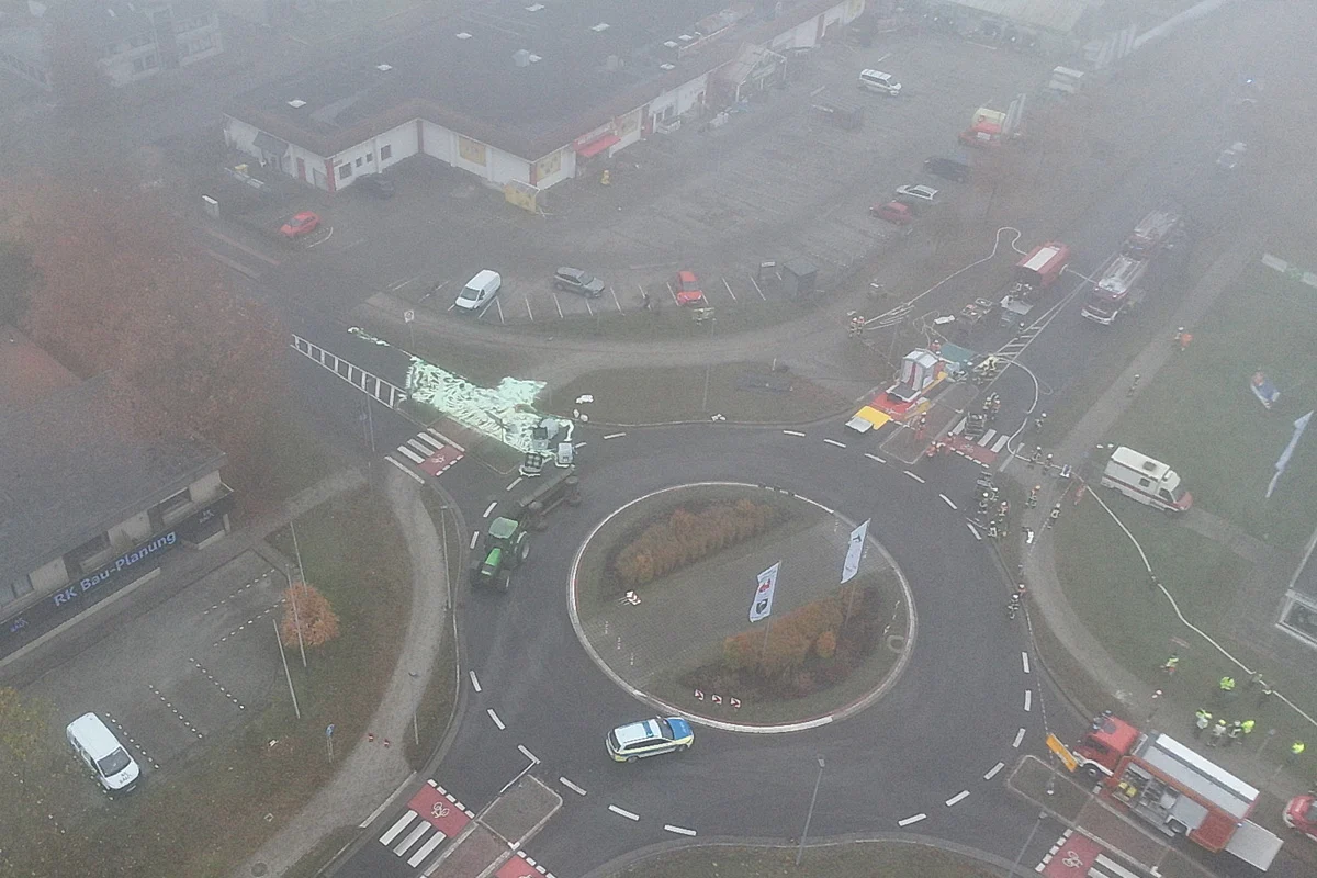 Zeven NI – 1.000 Liter Säure bei Unfall von Traktor freigesetzt
