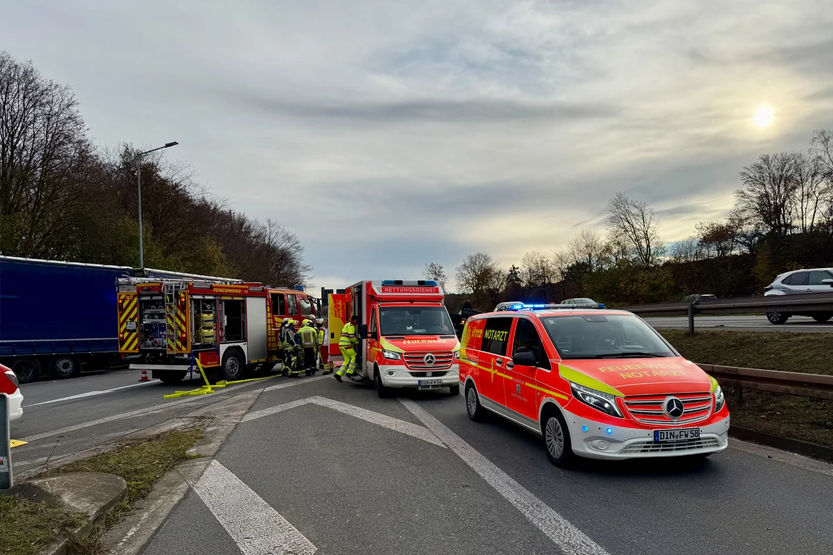 A3 Hünxe NW – Pkw überschlägt sich auf Rastplatz