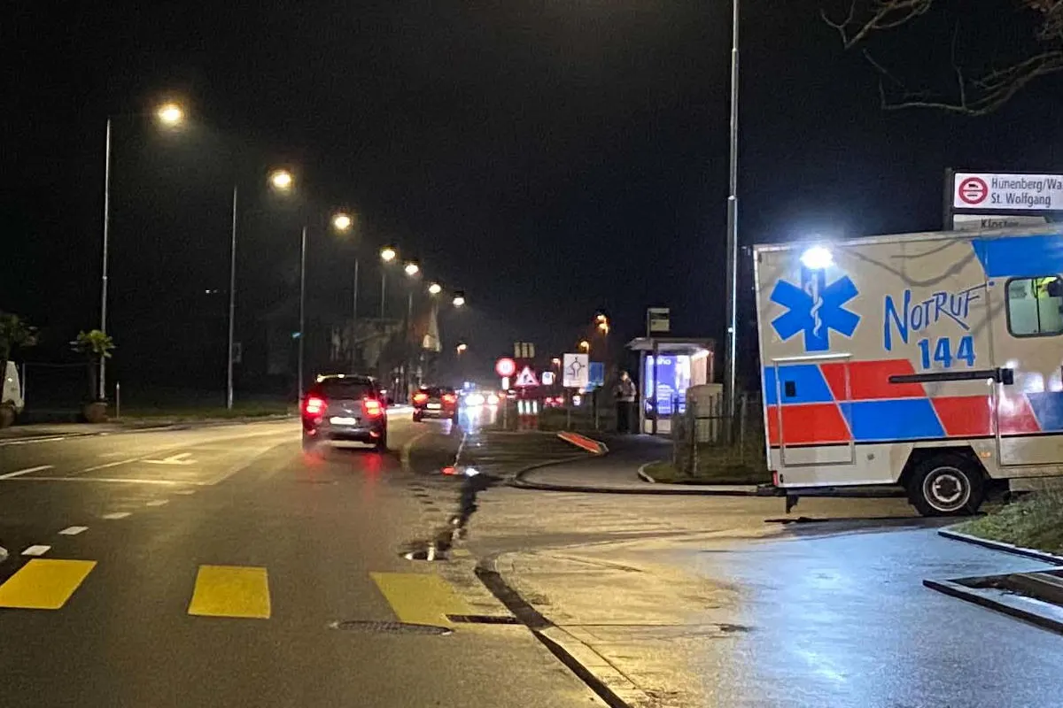 Unfallflucht in Cham ZG – Auto erfasst Fussgängerin