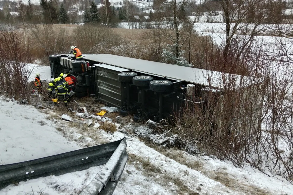 A9 Gaishorn am See – Fünf Fahrzeuge in Unfallkette verwickelt