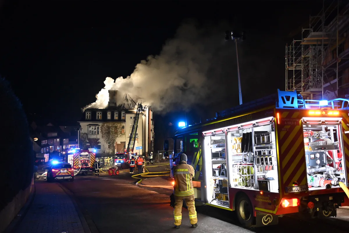 Olsberg – Dachstuhlbrand zerstört ehemaliges Krankenhaus