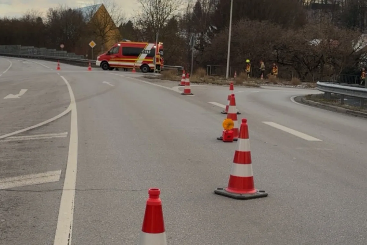 Lappersdorf – Polizist nach Unfall  von drei Pkw schwer verletzt