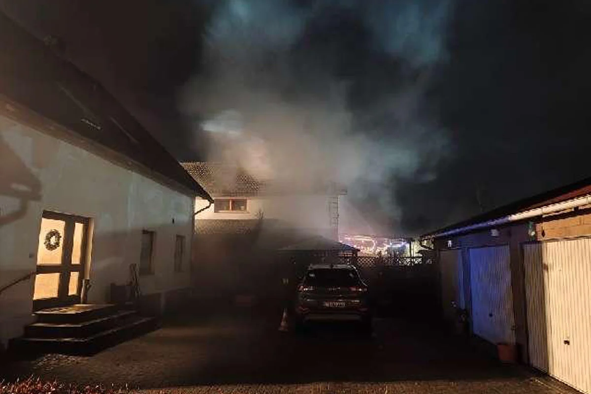 Stade – Illegale Pyrotechnik und zahlreiche Brände