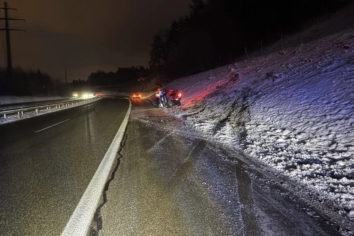 Schnee führt zu zahlreichen Unfällen im Kanton St.Gallen  