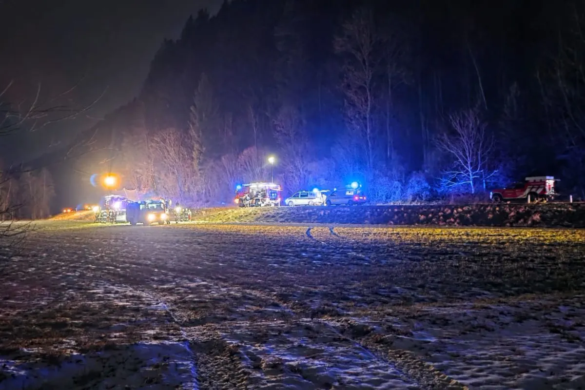 Unfall bei Waldbach-Mönichwald – Auto stürzt Böschung hinunter