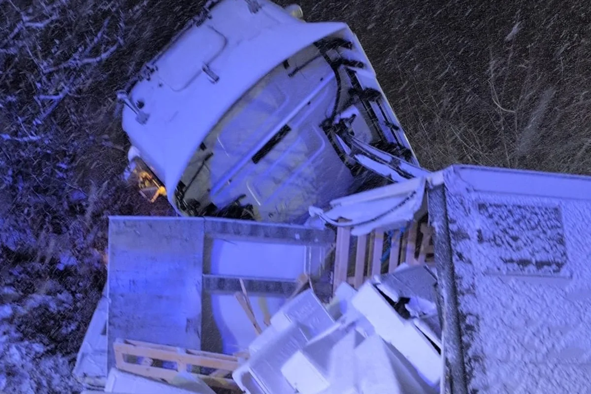 A93 Wernberg-Köblitz – 20 Tonnen Lachs nach Unfall auf Autobahn