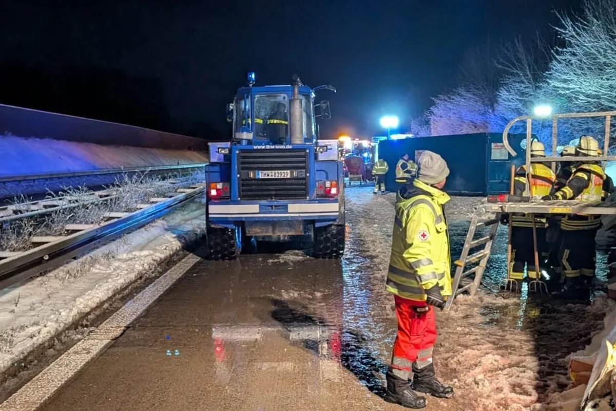 A93 Wernberg-Köblitz – 20 Tonnen Lachs nach Unfall auf Autobahn