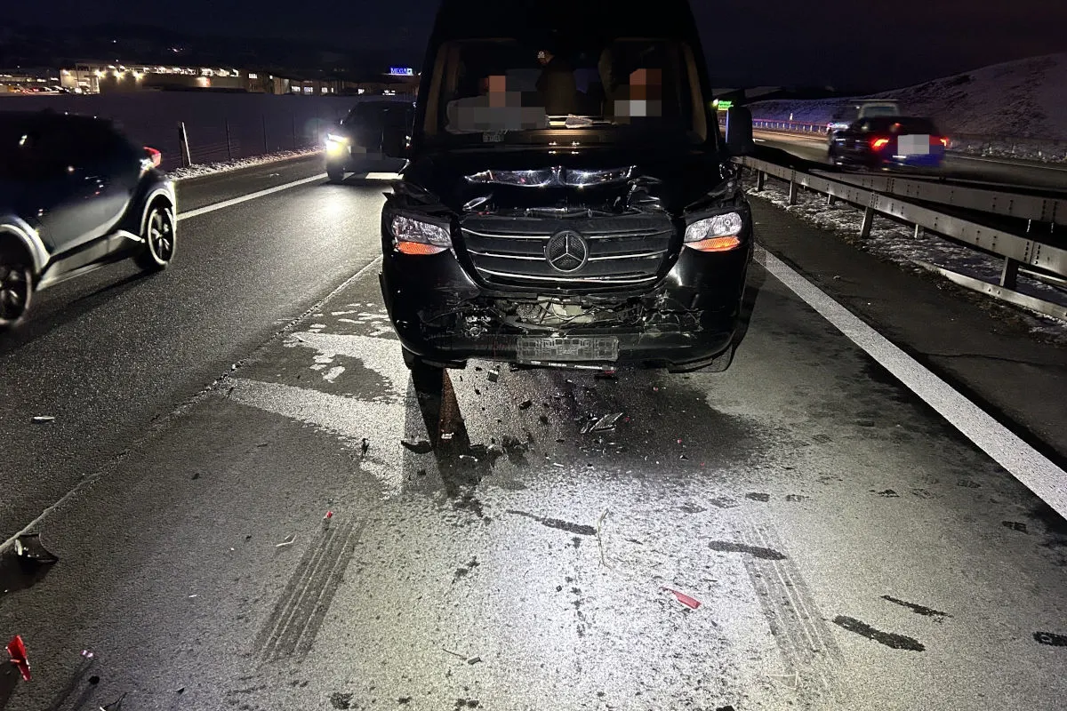 A1 Gossau SG – Unfall mit drei Autos auf Überholspur