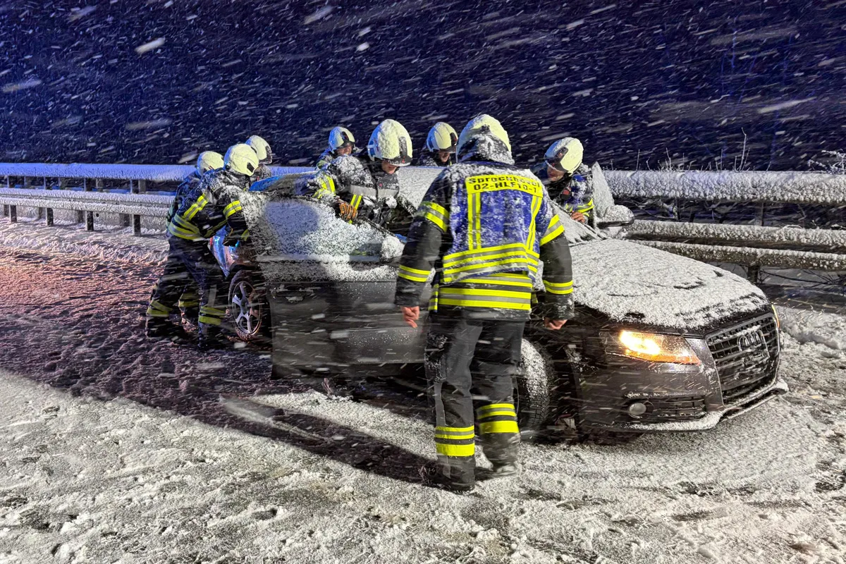 A43 Sprockhövel – Familie verunfallt bei dichtem Schneetreiben