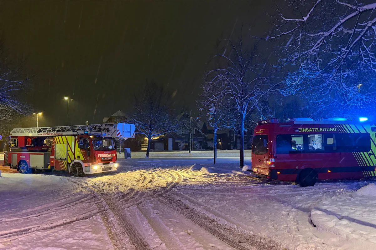 Aurich – Auto brennt auf Parkplatz aus