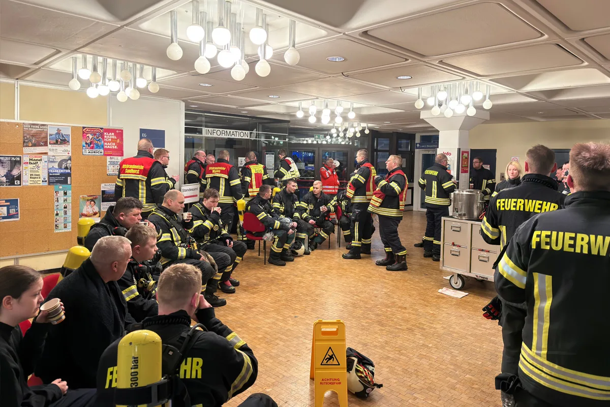 Aurich – Gebäude nach Brand vollständig zerstört
