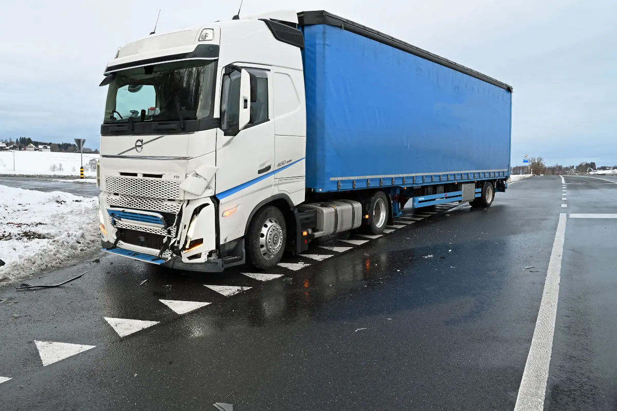 Beromünster LU – Zwei Verletzte bei Unfall mit Lastwagen