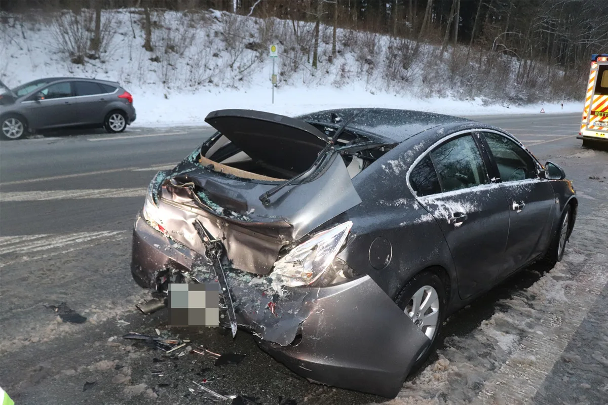 Nieheim – Wildunfall löst Kettenreaktion mit fünf Fahrzeugen aus
