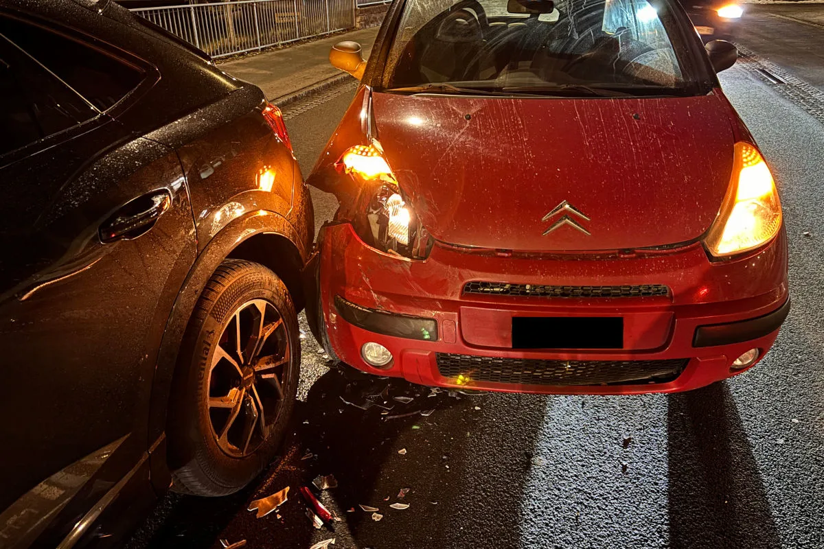 Eschen FL – Automobilist bei Unfall im Kreisel verletzt