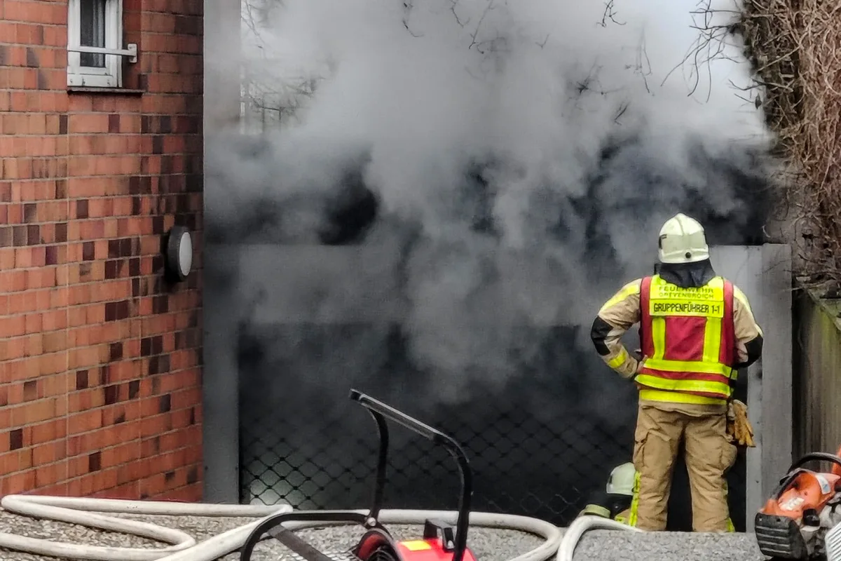 Grevenbroich – Ein Verletzter nach Brand in Tiefgarage