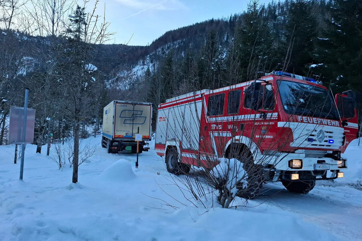Bad Aussee / Ödensee – Zwei Lkw-Bergungen innerhalb kurzer Zeit