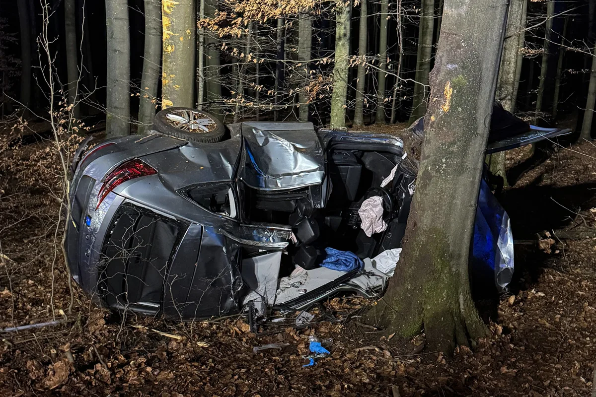 Wenden – Autofahrer bei Unfall schwer verletzt und eingeklemmt