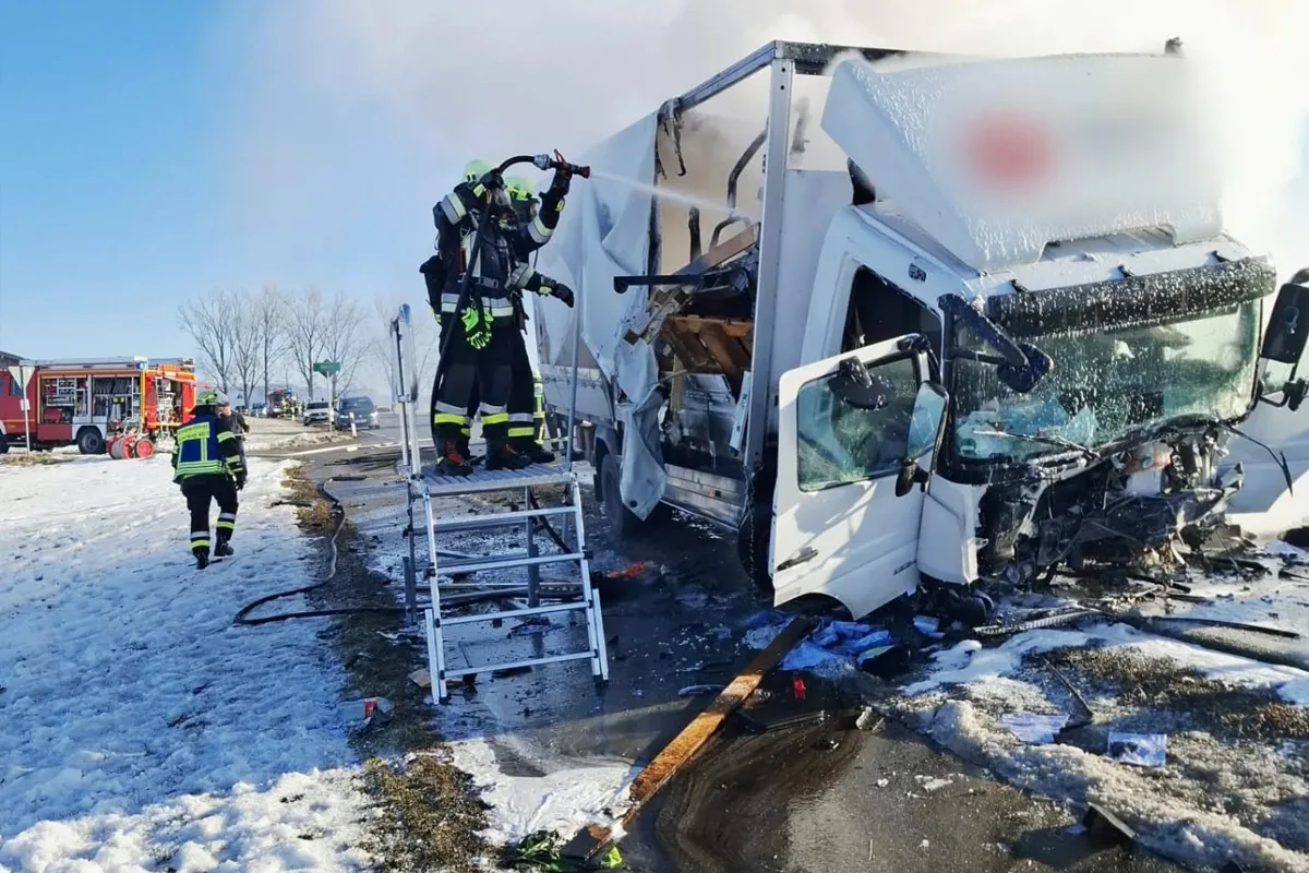 Schonstett – 38-Jähriger stirbt bei frontalem Unfall mit Lkw