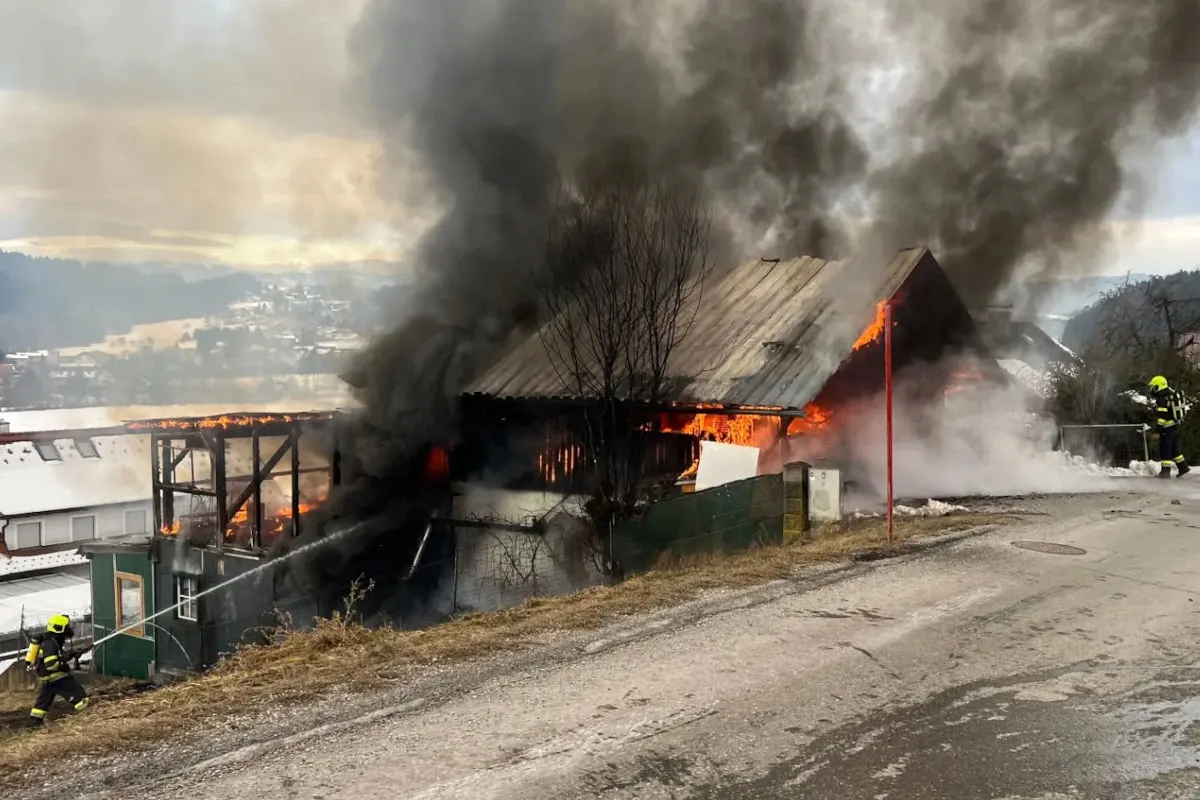 Stallhofen – Werkstatt und Garage in Brand geraten