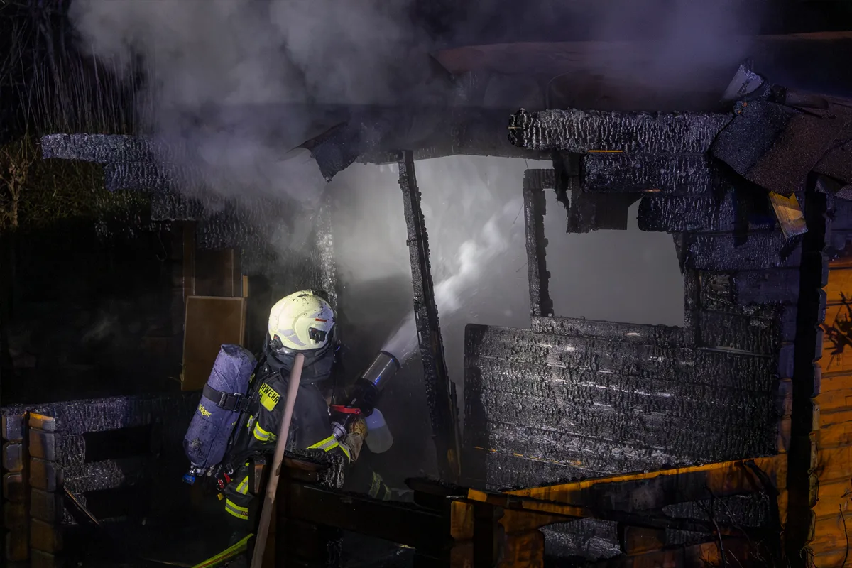 Iserlohn – Gartenhütte bei Brand zerstört