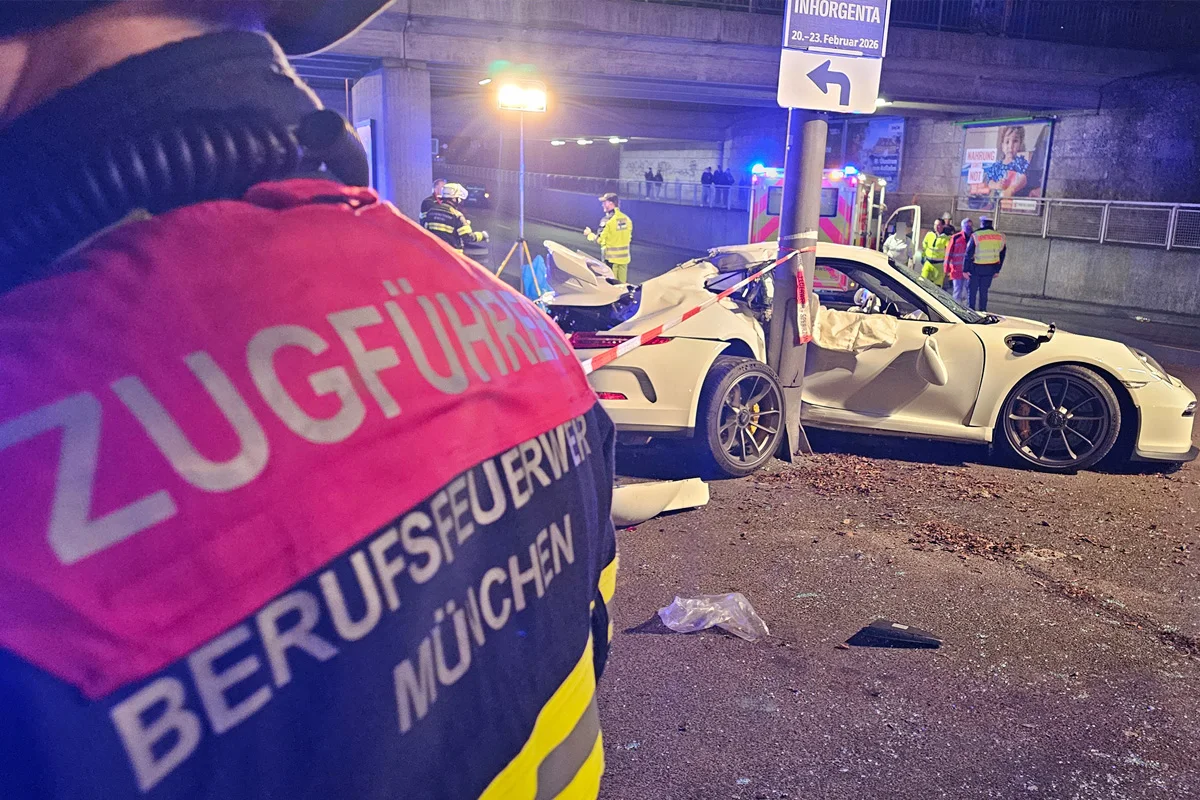 München – Ein Toter und ein Schwerverletzter nach Unfall