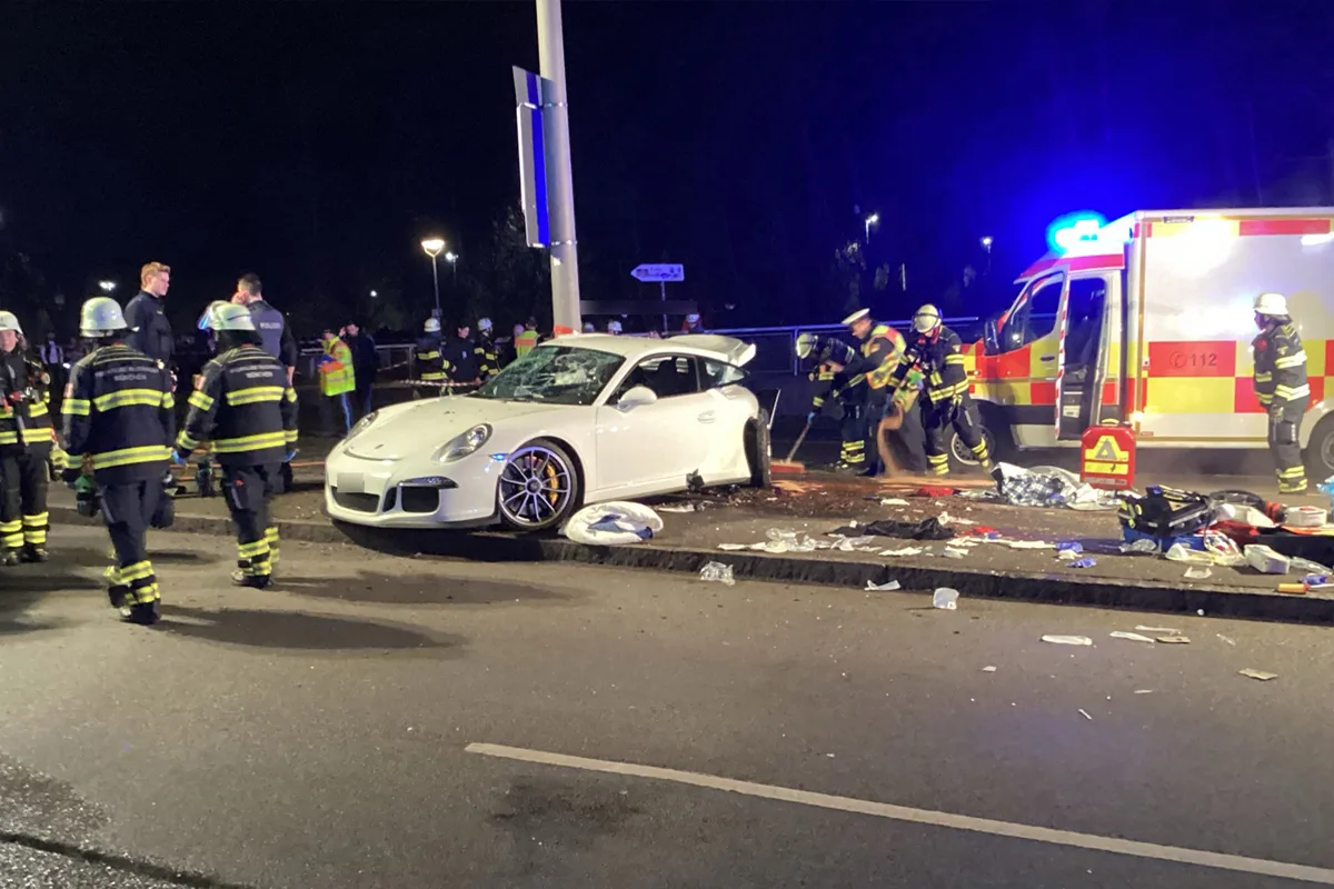 München – Ein Toter und ein Schwerverletzter nach Unfall