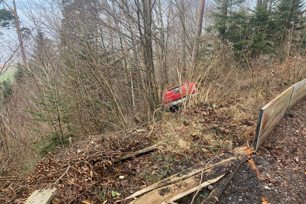 Zug ZG – Lenker nach Unfall beim Zugerberg erheblich verletzt