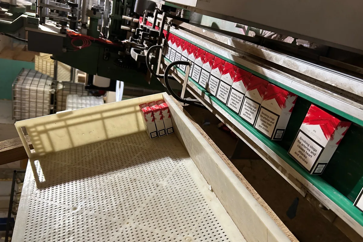 Kalbe  – Neue Fotos und Details zu illegaler Zigarettenfabrik