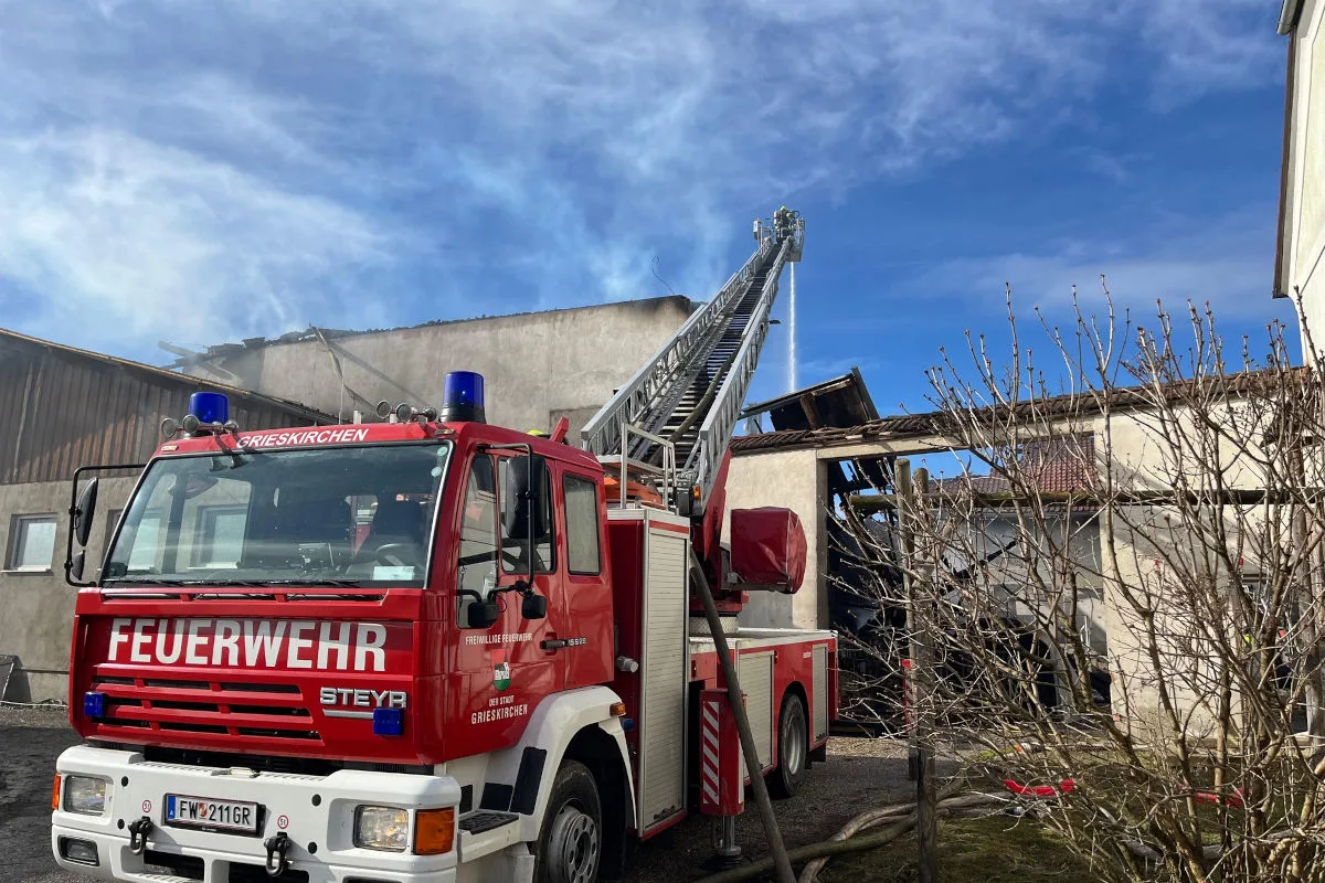 Haag am Hausruck – Umgestoßene Wärmelampe löste Brand aus