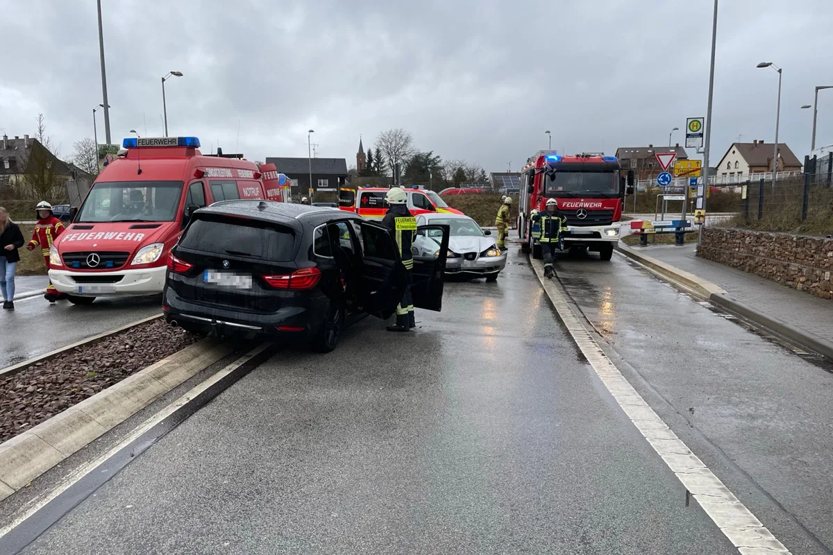 Enkenbach-Alsenborn – Fahrer (73) verursacht mehrere Unfälle