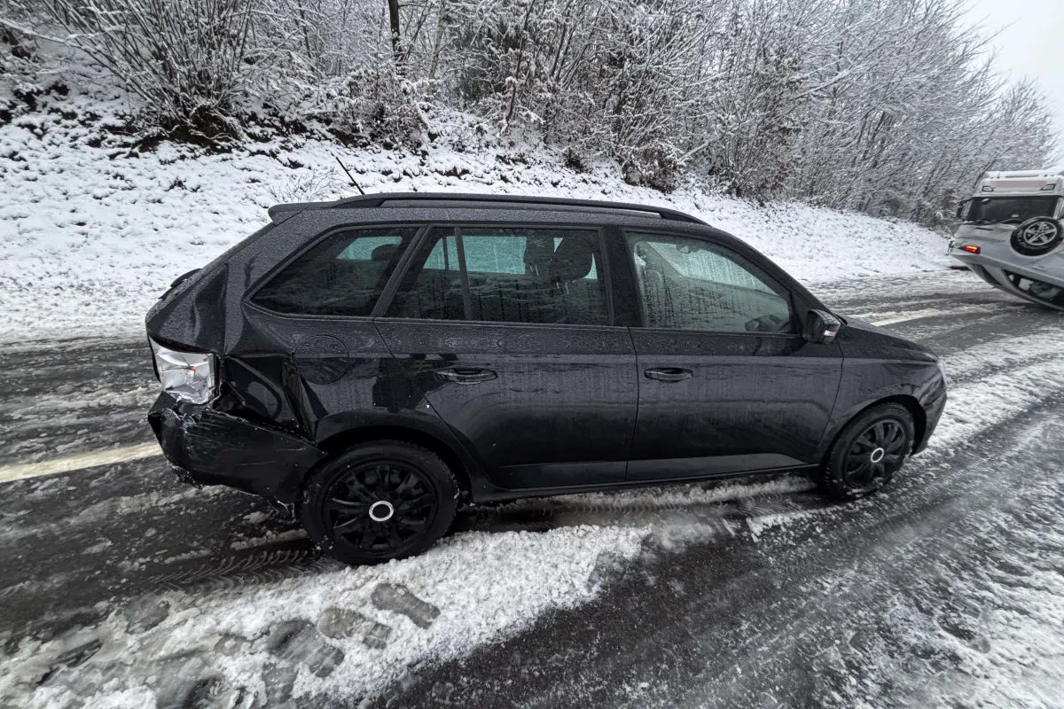 Rümikon AG – Unfall bei winterlichen Fahrverhältnissen