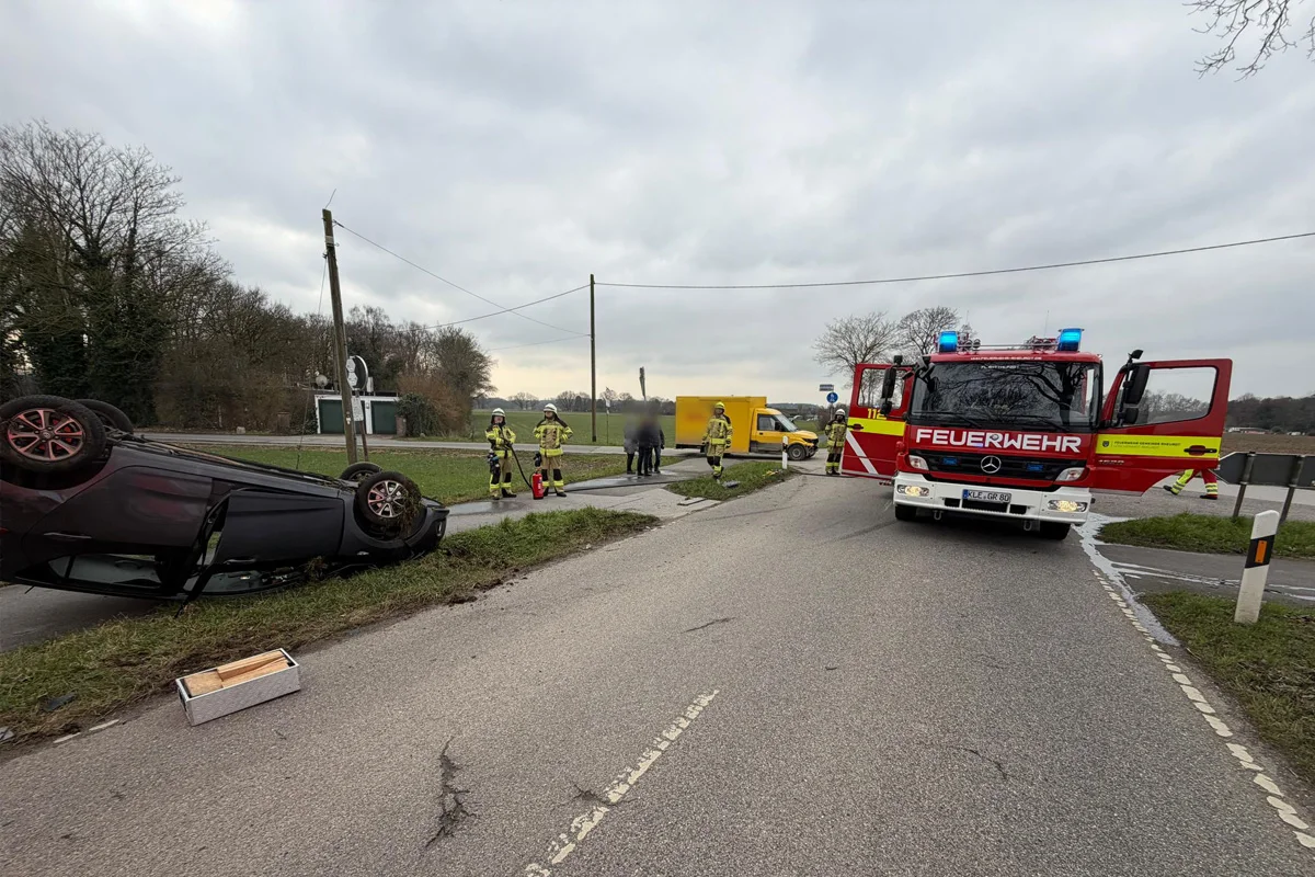 Rheurdt – Unfall von zwei Autos mit Überschlag
