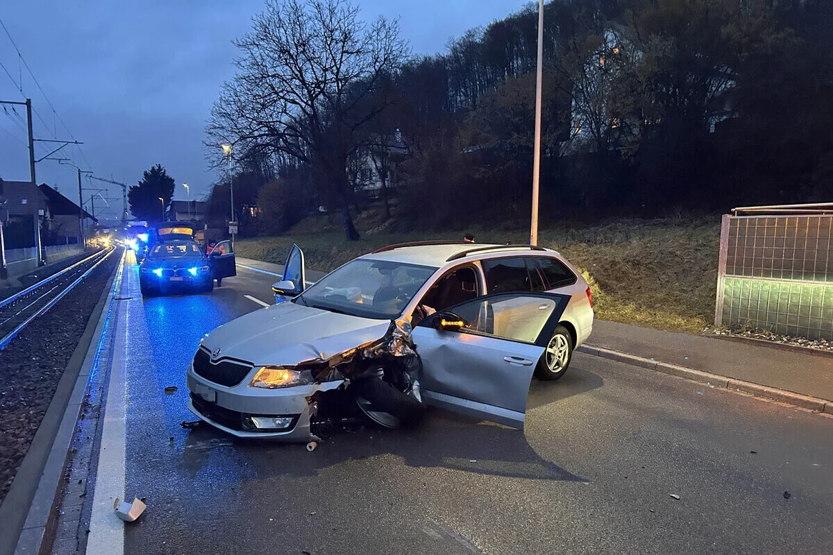Leimbach AG – Strasse nach Unfall zwei Stunden gesperrt