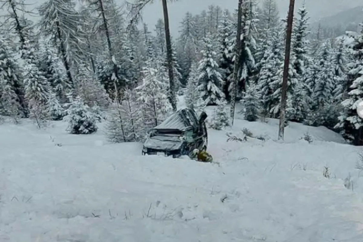 Unfall mit Schneepflug in Sölden – Auto stürzt ab