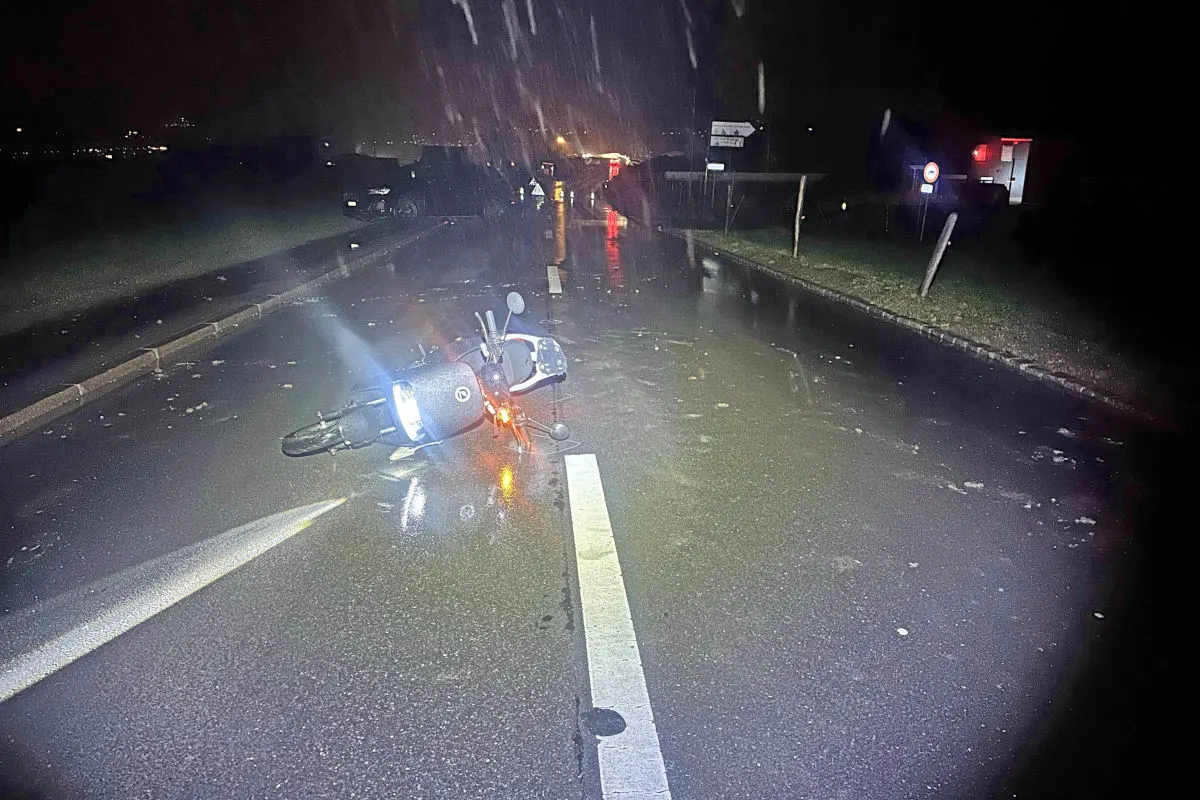 Reichenburg SZ – Rollerfahrerin bei Unfall schwer verletzt