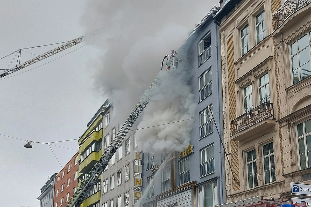 München – Fünf Verletzte bei Wohnungsbrand