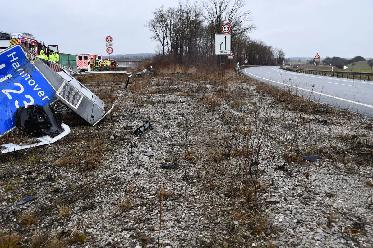 Hildesheim – Auto hebt bei Unfall ab