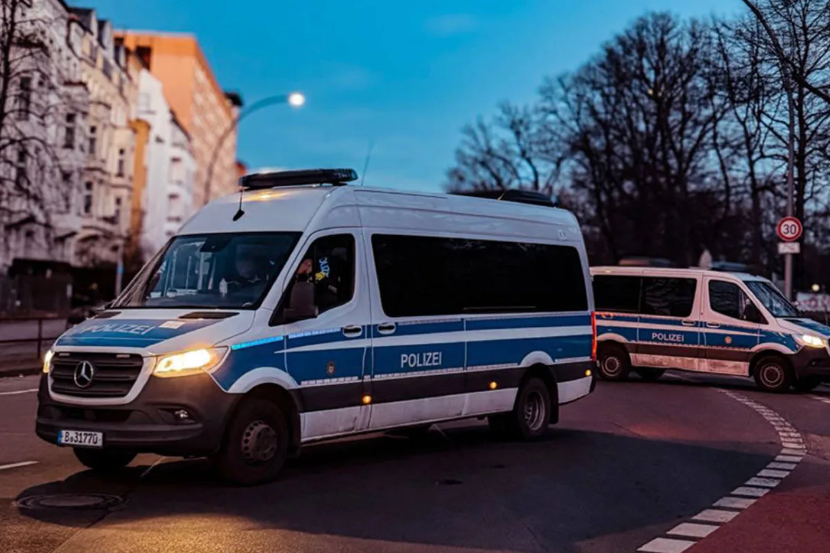 Berlin – Mann nach Schüssen lebensgefährlich verletzt