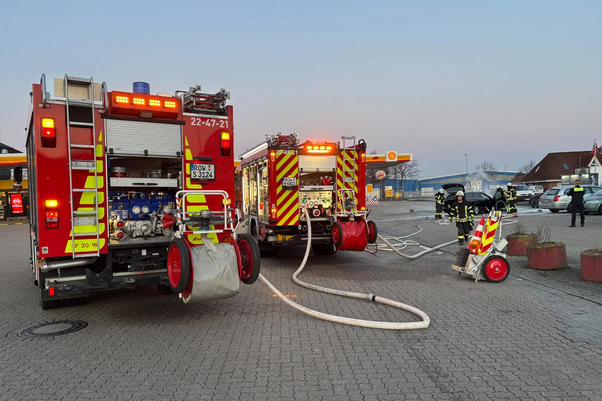 Sittensen – Fahrer nach Brand von Auto verletzt