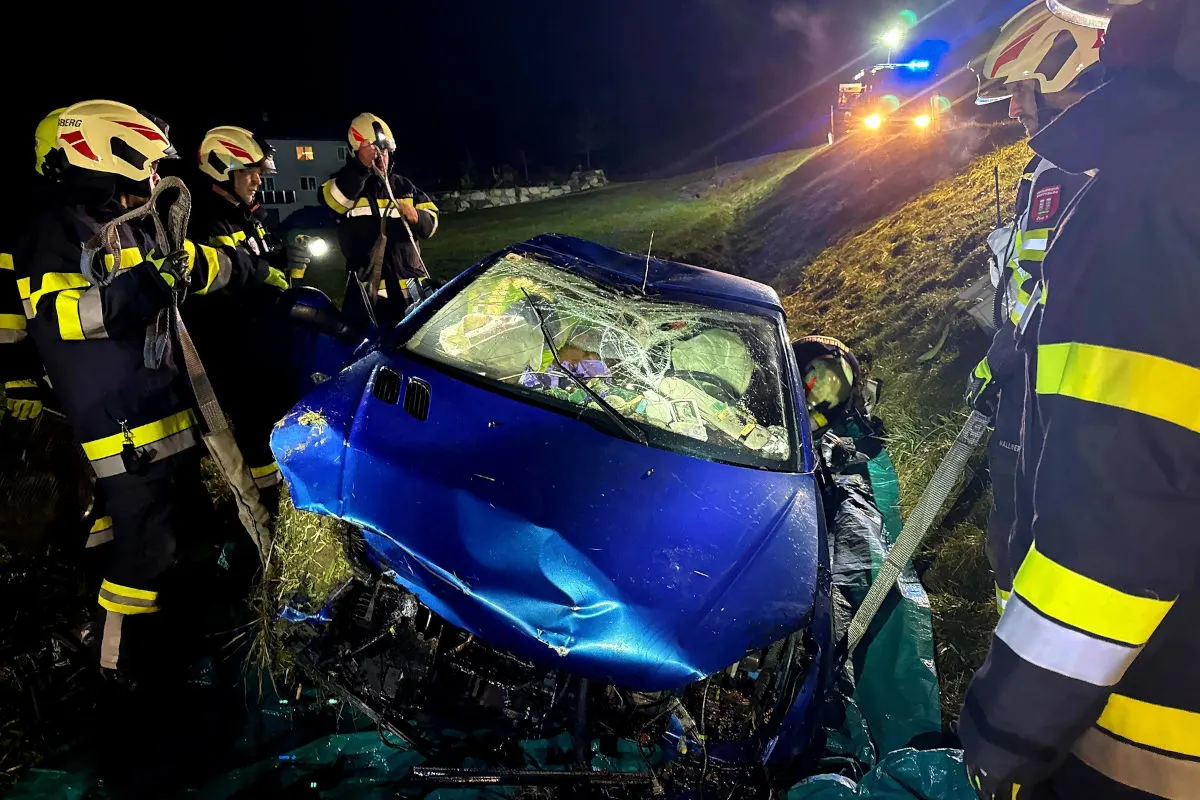 Unfall bei Voitsberg – Pkw überschlägt sich nach Schleudern