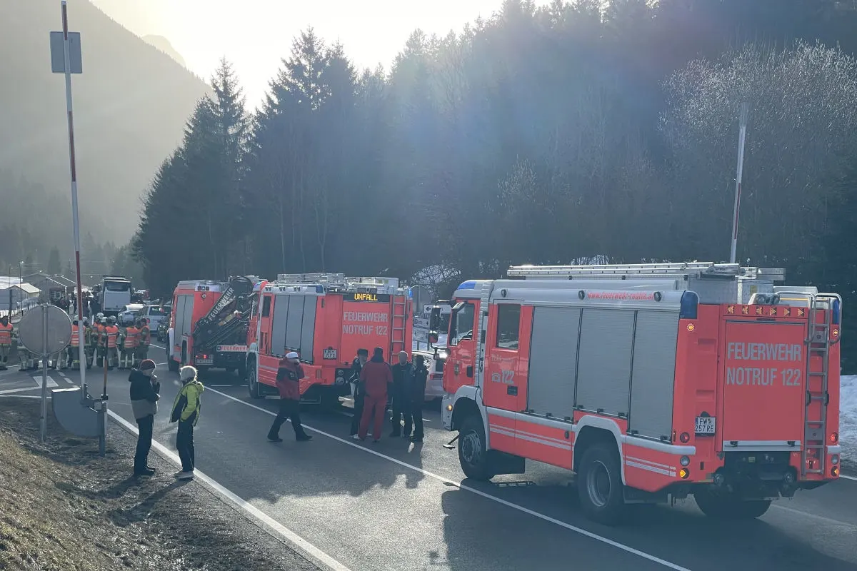 Lähn-Wengle – Schwerer Unfall mit Reisebus auf Fernpassstraße