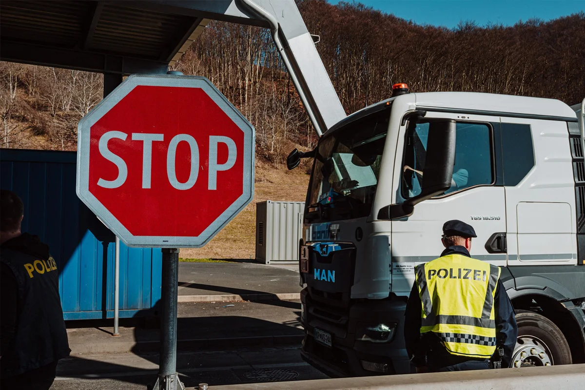Internationales Schleppernetzwerk zerschlagen – 130 Festnahmen