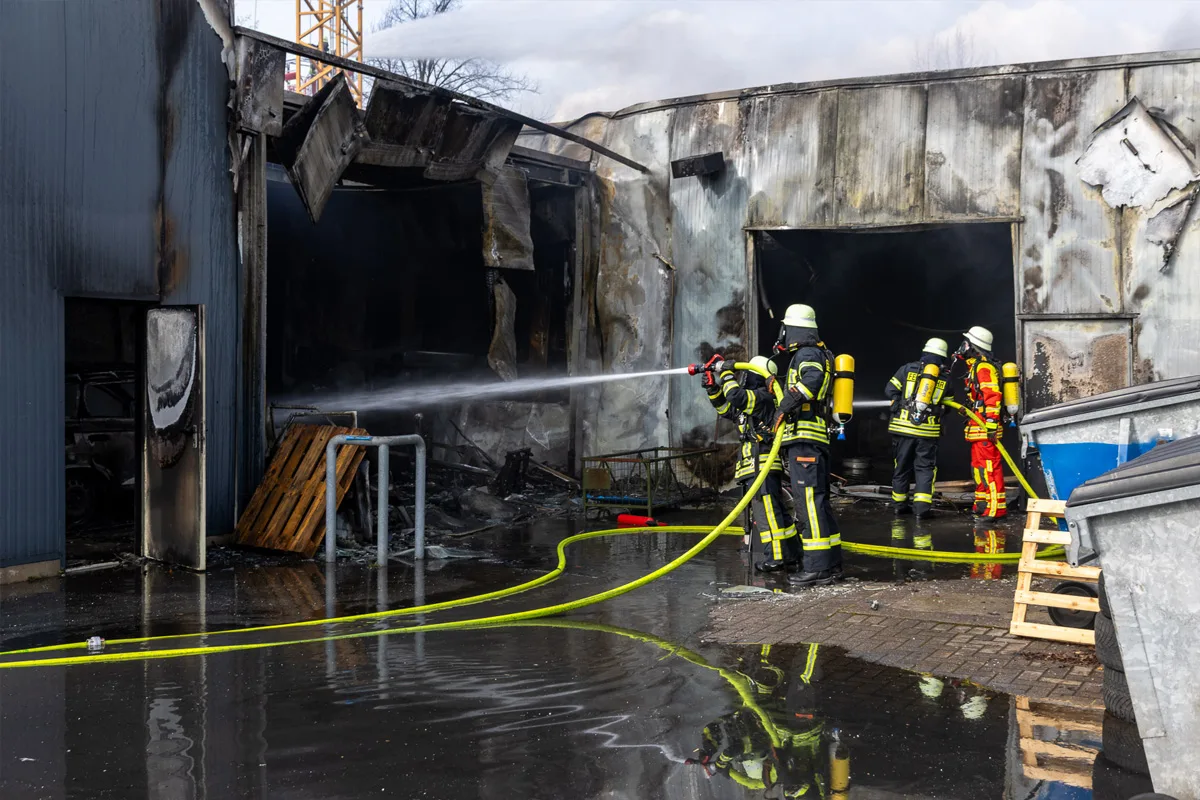 Porta Westfalica – Großbrand zerstört Kfz-Werkstatt