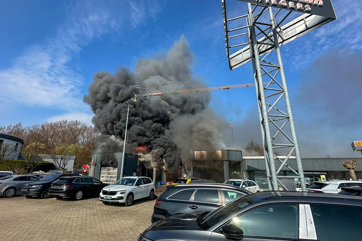 Porta Westfalica – Großbrand zerstört Kfz-Werkstatt